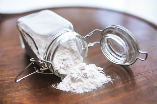 flour in a jar 5765