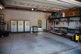 is it legal to keep your dog in a garage