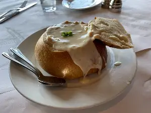 Can dogs eat clam chowder